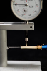 Micrometer with a bassoon reed