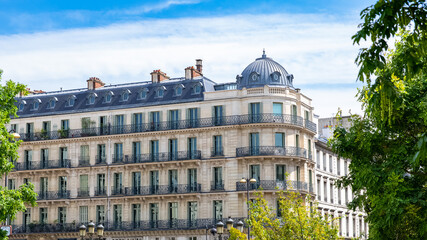 Fototapeta premium Paris, typical facades