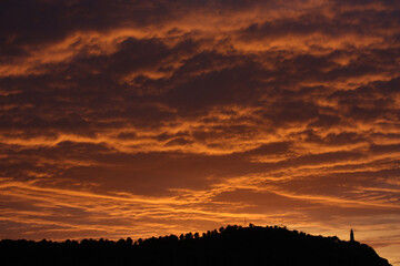 cielo sobre el faro