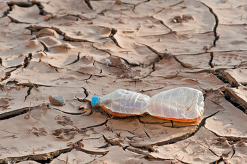 Plastic waste that will not be digested will remain even when the water is dry