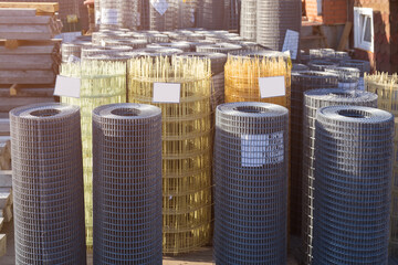 Roll mesh for quick fencing. Wholesale building store.