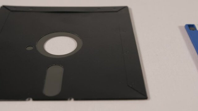 evolution floppy disk to compact disk 4k