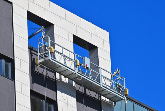 Suspended Platform (ZLP) on wall