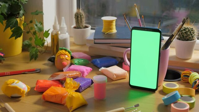 E learning concept, Online classes for art and crafts at Home