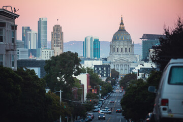 Obraz premium View of San Francisco City Hall, seat of government for the City and County of San Francisco, California