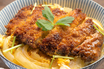 出来立てのカツ丼