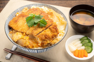 かつ丼