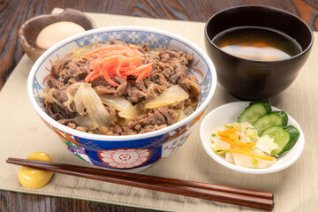 牛丼 テーブル