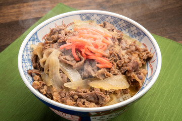 牛丼 テーブル