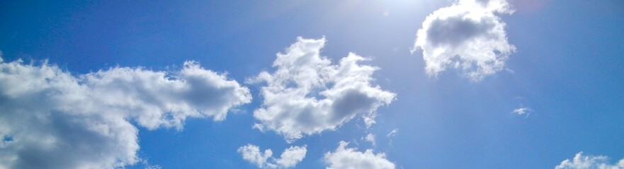 青空と雲　背景　素材