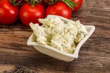 Soft cream cheese with herbs
