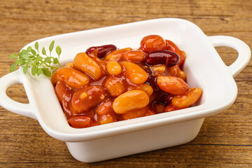 Baked kidney in tomato sauce