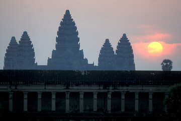 CAMBODIA SIEM REAP ANGKOR WAT TEMPLE