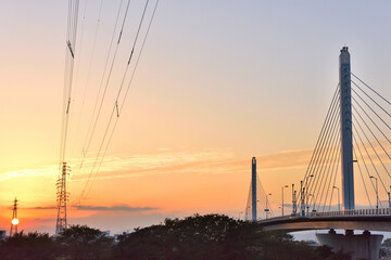 夕陽に照らされた銀河大橋