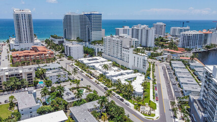 Naklejka premium GALE | FORT LAUDERDALE, FL 