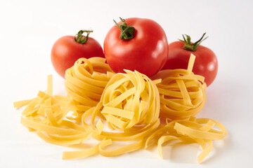 spaghetti and tomato