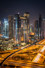 Fototapeta premium Ausblick Shangri-La Hotel Dubai, Skyline von Dubai in der Nacht, Architektur von Dubai in der Nacht