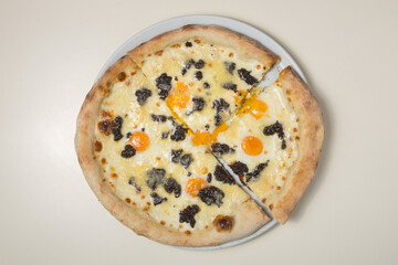 Pizza tartufata