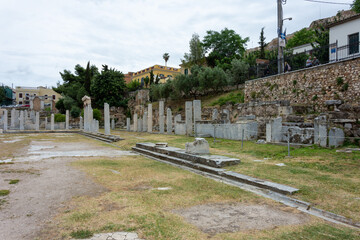 Travel to historical places in Greece.