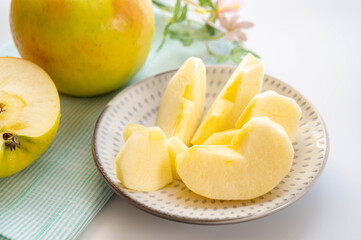 カットした希少な蜜入りぐんま名月