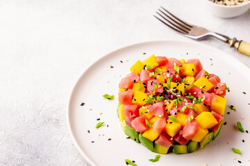 Tuna mango avocado salad tartare.