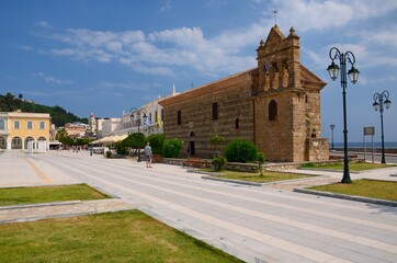 Fototapeta na wymiar Zante, the capital of Zakynthos. Dionysios Solomos Square with the church of Agios Nikolaou. Sunny day on a Greek island.