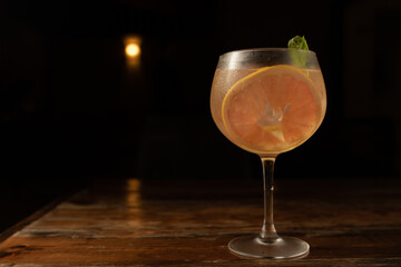 alcoholic drinks made with fresh fruit