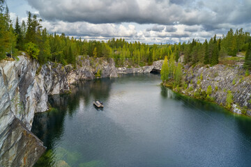 Fototapeta premium Marble canyon in Ruskeala Nature Reserve in Republic of Karelia, North Russia