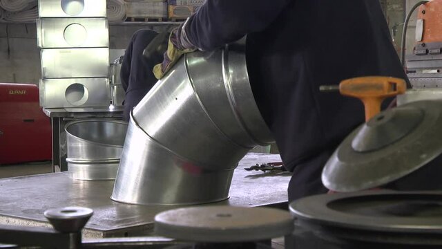 produzione di condotti di condizionamento dell'aria