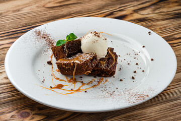 chocolate brownie with ice cream
