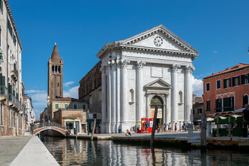 Fototapeta na wymiar Grand canal for gondola in travel europe city. Old italian architecture with landmark bridge, romantic boat. Venezia. Italy, Venice.