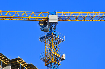 Naklejka premium Crane and highrise construction site