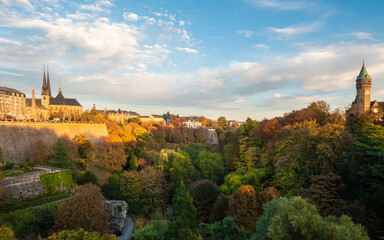 Obraz premium View of the city of Luxembourg-city in Luxembourg, at sunset. The city is famous for its many parks. 