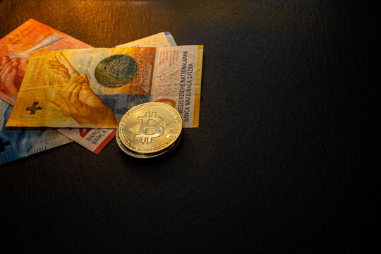 Pieniądze - franki szwajcarskie. Banknoty i monety.