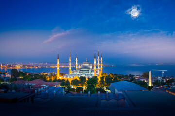 Blue Mosque of Istanbul, also known as the Sultan Ahmet Camii (or Sultan Ahmed Mosque)