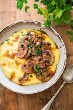 Creamy polenta with rosemary and red wine mushrooms