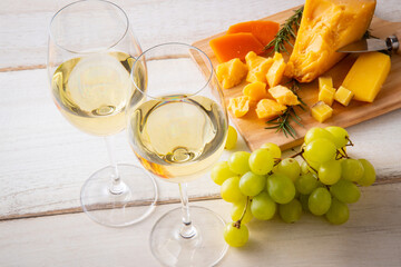 白ワインとチーズ