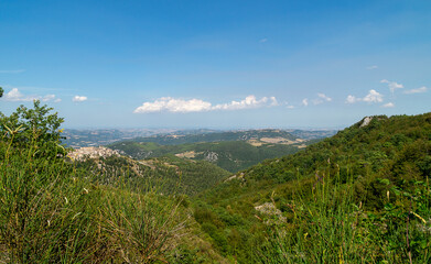 Vista dal sentiero 109AG da Poggio San Romualdo a Castelletta nelle Marche