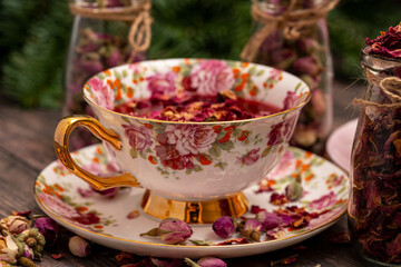 Rose buds tea