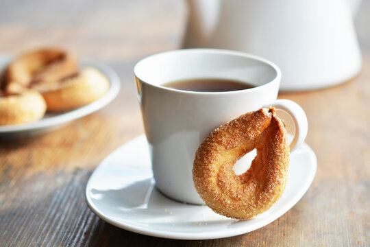 Torcetti di Saint Vincent (Italian sugar rings)