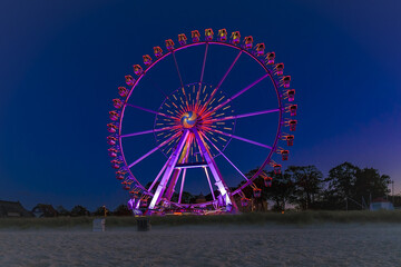 Riesenrad bei Nacht, Ostseebad K&uuml;hlungsborn