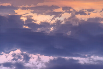 Obraz premium The cloudy beautiful sky with the light shining from the sun. The softness of the cloud creates a feeling of relaxation. copy space.