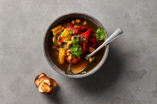 Corn chowder with chickpeas and pepper