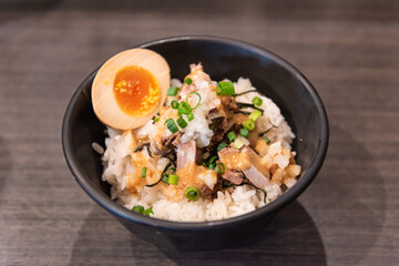 チャーシュー丼