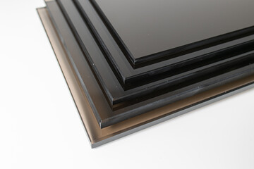 Sheets of Factory manufacturing tempered clear float glass panels cut to size