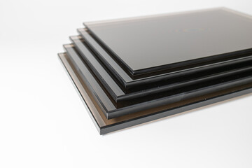Sheets of Factory manufacturing tempered clear float glass panels cut to size