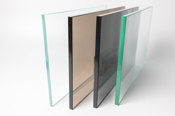 Sheets of Factory manufacturing tempered clear float glass panels cut to size - 395559221