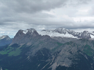 Fototapeta na wymiar Mountain hiking to Hohe Munde mountain, Tyrol, Austria