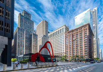 Naklejka premium Alexander Calder’s ‘Flamingo’ standing on Federal Plaza in Chicago