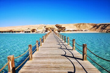 Obraz premium The bridge leading to the Orange island in Hurghada